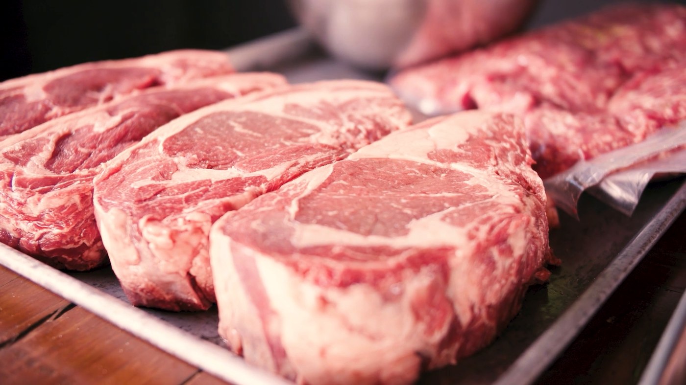 Cortes ribeye crudos primer plano